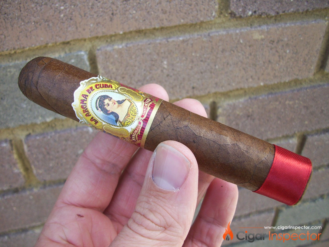 La Aroma De Cuba Robusto Review Cigar Inspector