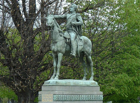 Statue of Simon Bolivar in Paris